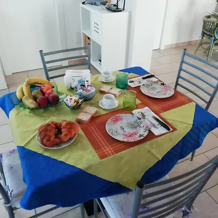 Da Zio Lino Bed & Breakfast *