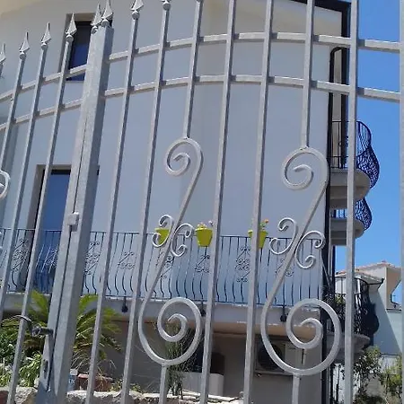 Da Zio Lino Bed and Breakfast 3*