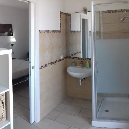 Da Zio Lino Bed and Breakfast SantʼAntìoco