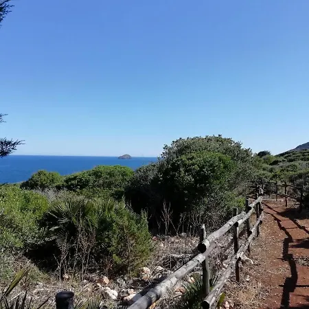 فندق مبيت وإفطار Da Zio Lino SantʼAntìoco